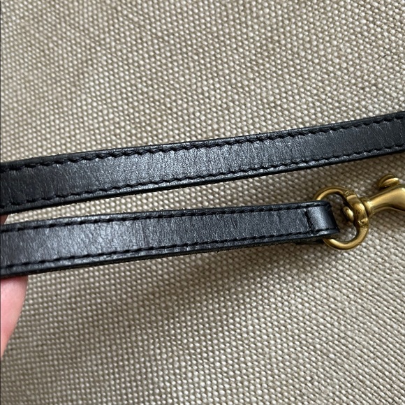 Black Leather Shoulder Strap Bag - Picture 2 of 5